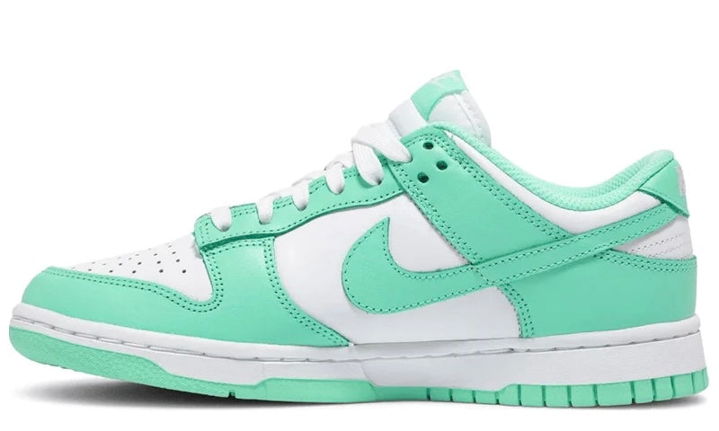 NIKE DUNK LOW GREEN GLOW (W)