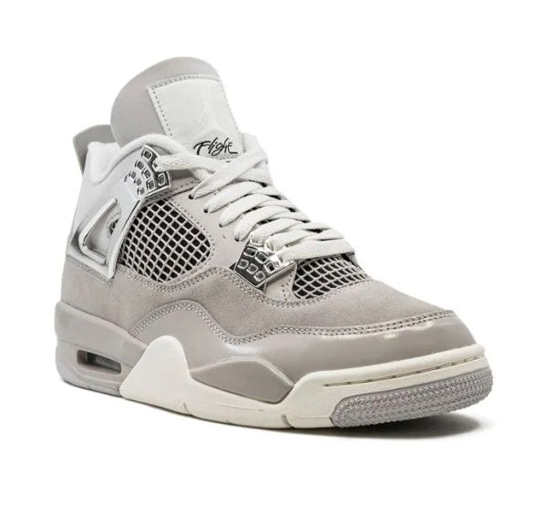 Jordan
Air Jordan 4 "Frozen Moments" sneakers