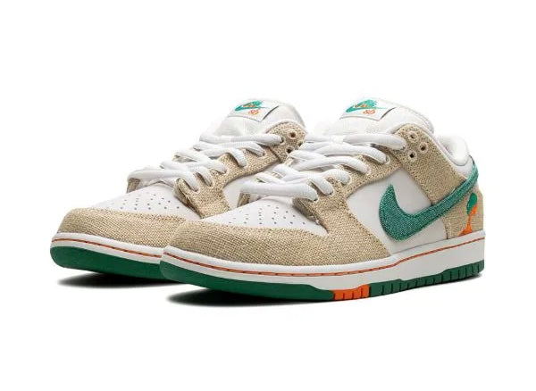 Nike
x Jarritos SB Dunk Low sneakers